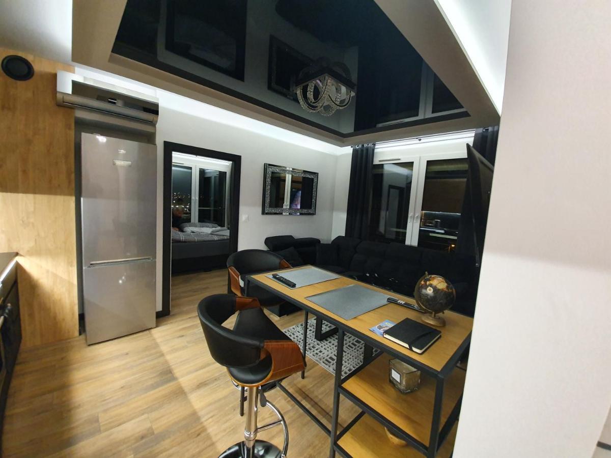 Apartament Skarbowa 1 A Silver And Gold Лешно Екстер'єр фото